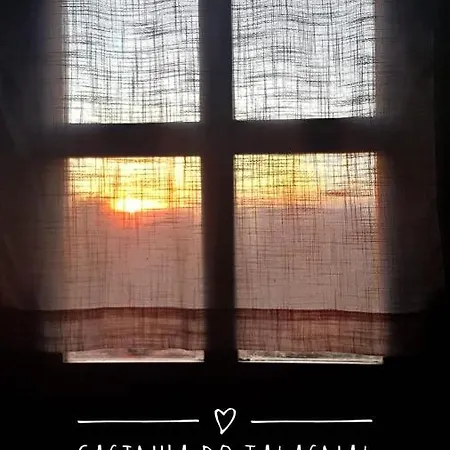 Деревянный коттедж Casinha Do Talasnal