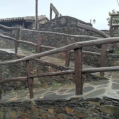 Casinha Do Talasnal Lodge