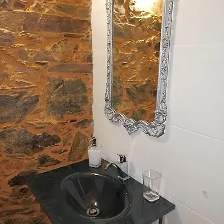 Casinha Do Talasnal Lodge *